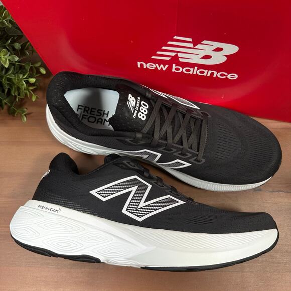 Athletic_Shoes